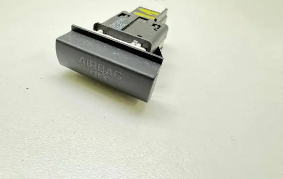 Skoda Octavia Mk2 (1Z) Passenger airbag on/off switch 1Z0919235B 08006