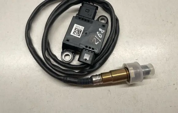 BMW 5 G30 G31 Lambda probe sensor 13628582026 8582026 0281008466
