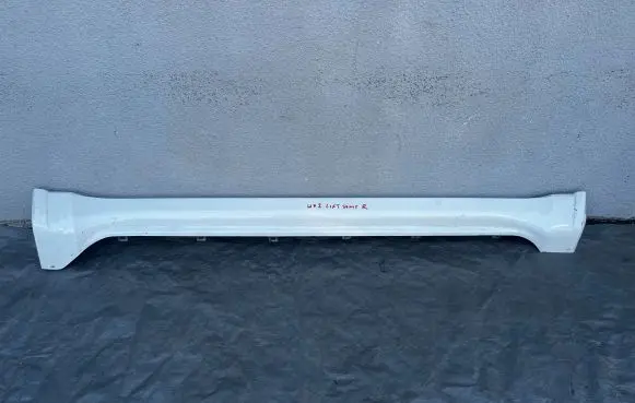 Jeep Grand Cherokee Foot area side trim 