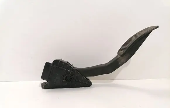 Mazda 6 Accelerator throttle pedal 1988003420 04G22