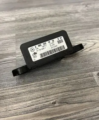 Mercedes-Benz C W204 ESP acceleration yaw rate sensor A0055421918 10170106303 GD77L23UH3