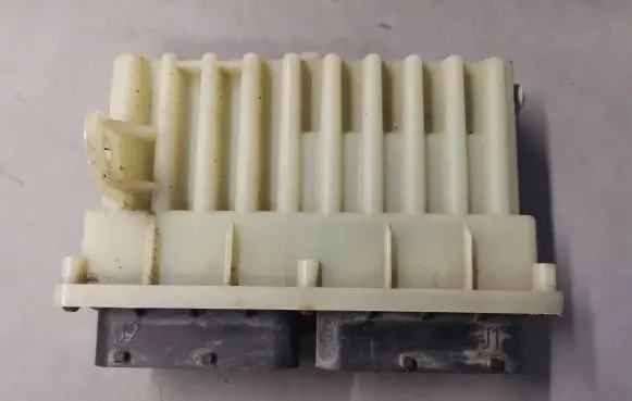 Opel Astra G Coolant fan relay 09131732 19852549