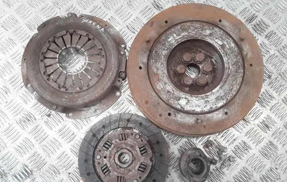 Nissan Serena Clutch set kit 1910C