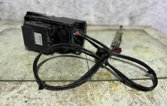 Mercedes-Benz E W211 Tailgate hydraulic pump motor A2118209426 73666511 A2118000435