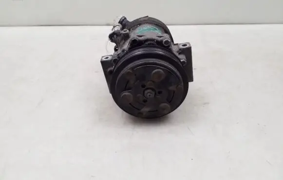 Opel Vectra C Air conditioning (A/C) compressor (pump) 13147264