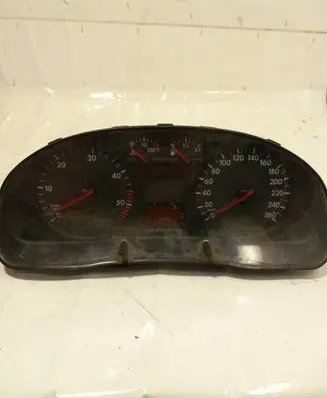 Volkswagen PASSAT B5 Speedometer (instrument cluster) 6033EC0336
