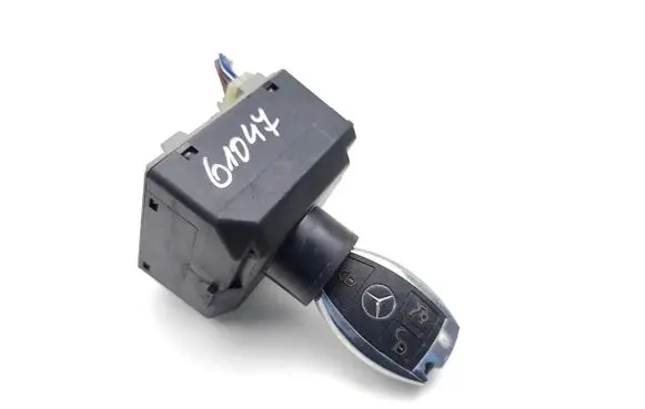 Mercedes-Benz A W176 Ignition lock A2469051202