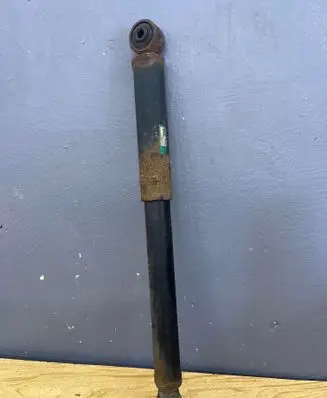Suzuki Grand Vitara II Rear shock absorber/damper