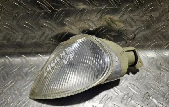 Renault Laguna I Front indicator light 7700820126 142237