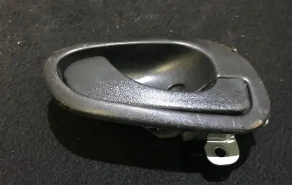 Mitsubishi Carisma Front door interior handle MR288396