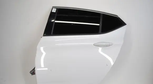 Opel Astra K Rear door