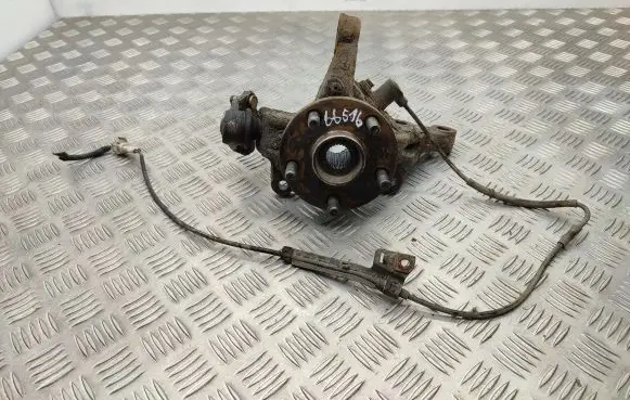 Toyota Avensis T250 Front wheel hub