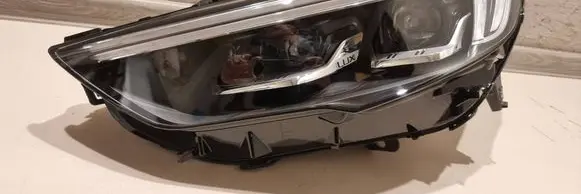 Opel Insignia B Headlight/headlamp 39195645 300474909 10504290003