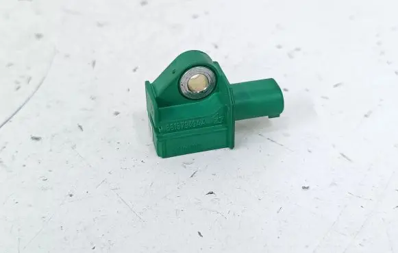 Chrysler Town & Country V Airbag deployment crash/impact sensor 68137949AA 5WK44602