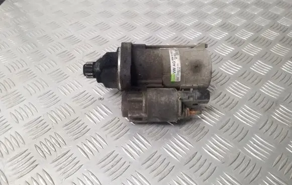 Volkswagen Golf V Starter motor 02M911023N