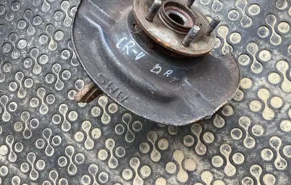 Honda CR-V Front wheel hub