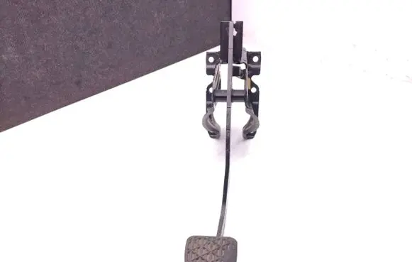 Mercedes-Benz Sprinter W906 Brake pedal A9062900901