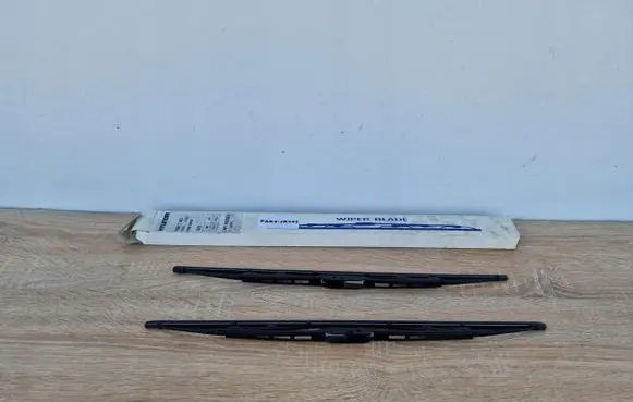 Hyundai Coupe Windshield/front glass wiper blade 9999X