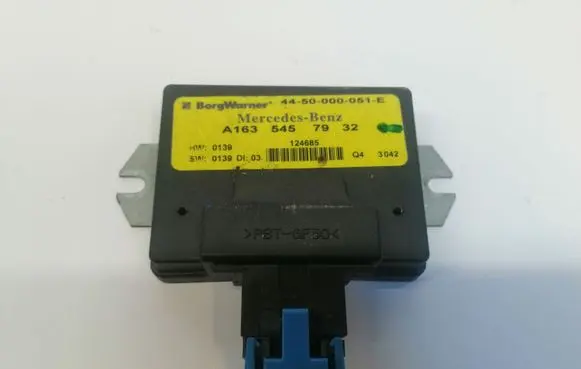 Mercedes-Benz ML W163 Transfer box differential control unit A1635457932