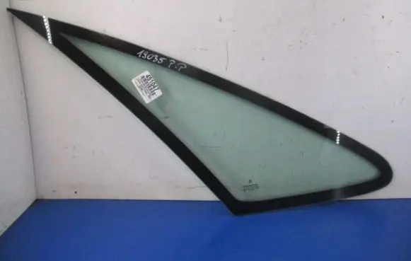 Citroen Xsara Picasso Front door vent window glass four-door 