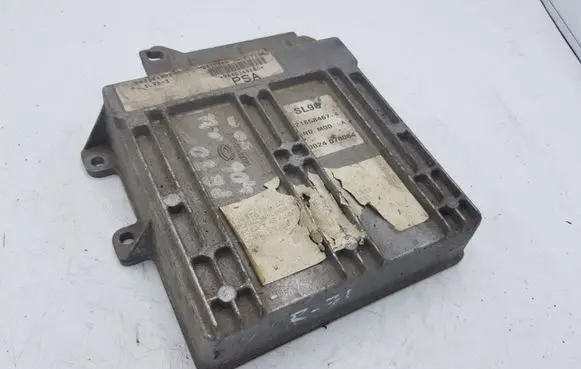 Peugeot 406 Engine control unit/module 216584674