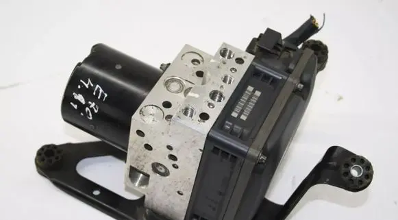 BMW X5 E70 ABS Pump 6782362 6782363
