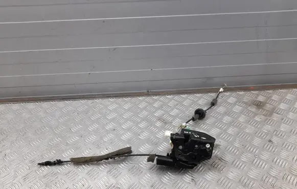 Porsche Panamera (970) Front door lock 8J1937016B