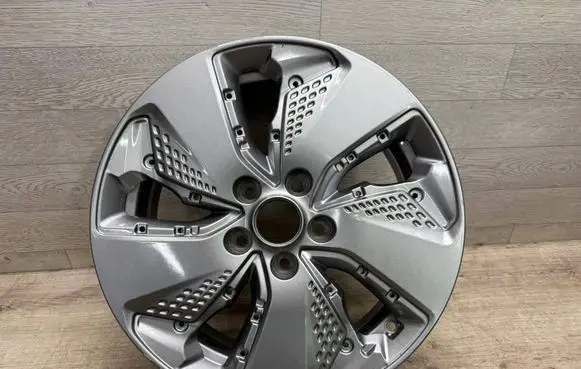 R17 alloy rim