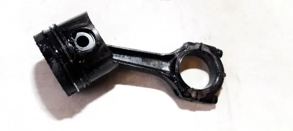 Renault Megane I Piston with connecting rod