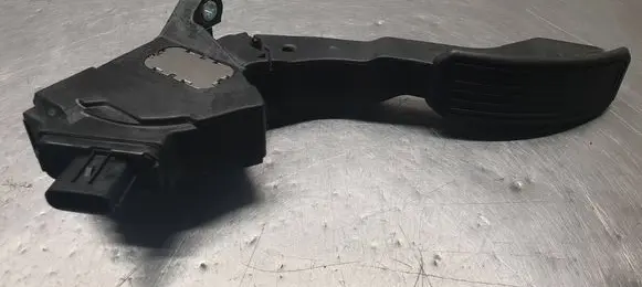 Toyota Auris 150 Accelerator throttle pedal 7811002011
