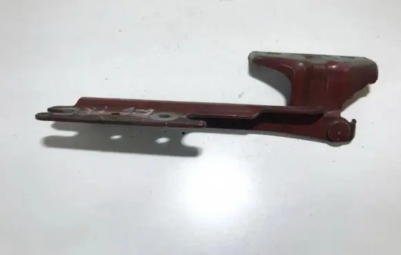 Engine bonnet/hood hinges