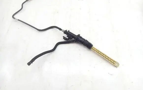 Clutch slave cylinder