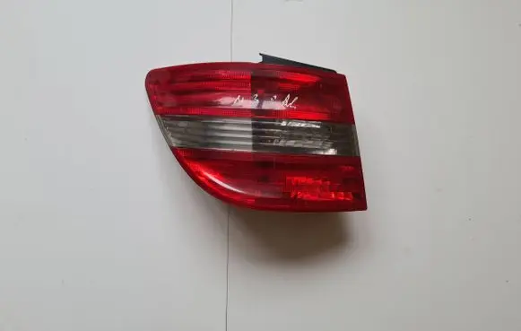 Mercedes-Benz B W245 Rear/tail lights A169820