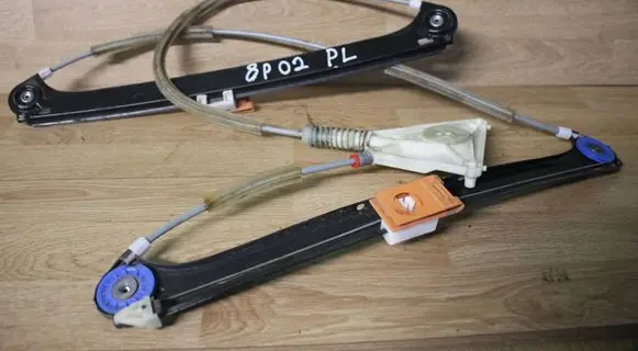 Audi A3 S3 8P Front door electric window regulator 