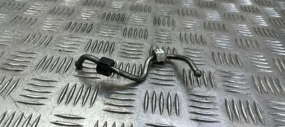 Mazda 6 Fuel injector supply line/pipe 