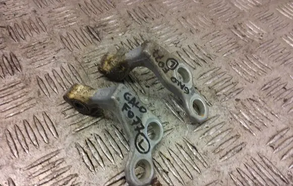 Ford Kuga I Rear door hinge set 
