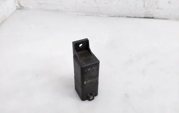 Seat Toledo IV (NH) Glow plug pre-heat relay 04L907281