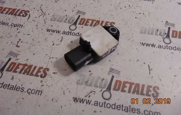 Mercedes-Benz B W245 Airbag deployment crash/impact sensor A1698202226