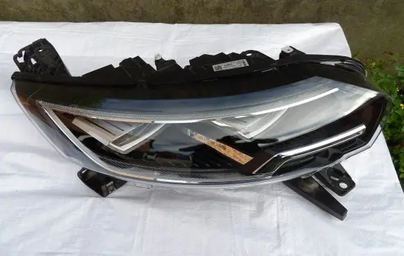 Renault Espace V (RFC) Headlight/headlamp 260101765R 89914824 2002070915