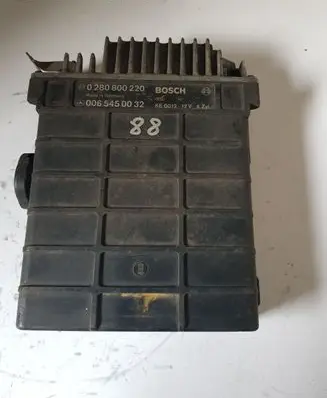 Mercedes-Benz 190 W201 Engine control unit/module 0280800220 0065450032