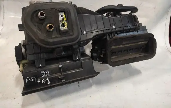 Opel Astra J Interior heater climate box assembly 13330978