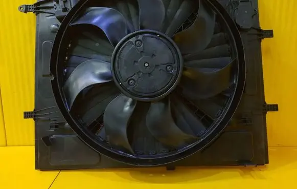 Mercedes-Benz GLC X253 C253 Air conditioning (A/C) fan (condenser) A0995052100
