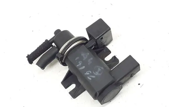 Audi A4 S4 B6 8E 8H Turbo solenoid valve