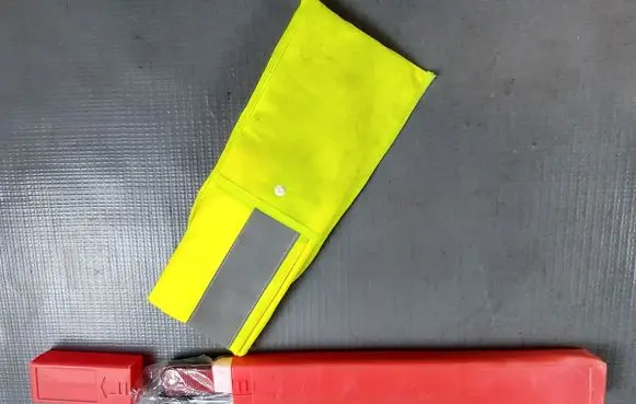 Toyota RAV 4 (XA50) Emergency warning sign 27R04012757