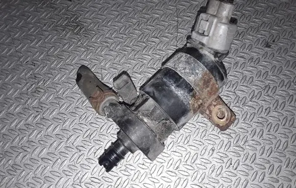 Mazda 5 Headlight washer pump 