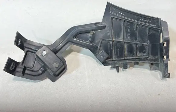 Mercedes-Benz B W247 Front bumper mounting bracket A2478856910