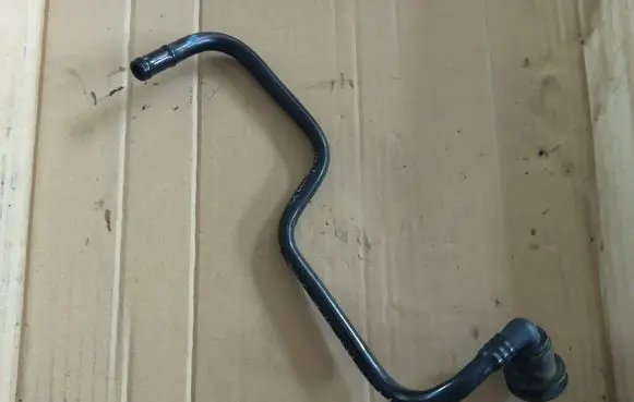 Audi A8 S8 D2 4D Vacuum line/pipe/hose 4d1611931ak
