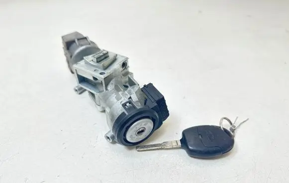 Ford Focus Ignition lock 3M513F880AD