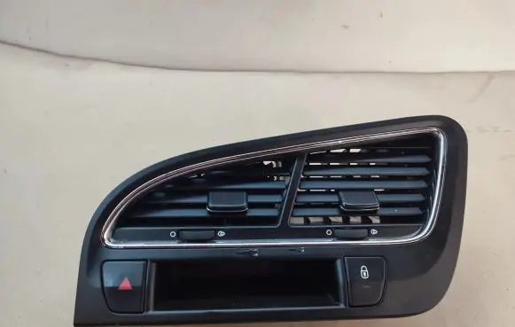 Peugeot 5008 Dash center air vent grill 9688836877