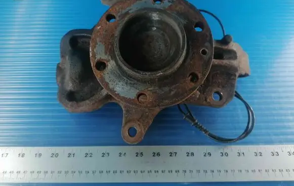 Volkswagen Crafter Front wheel hub A906332 A9065400317